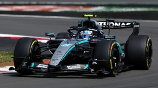 Mercedes - Valentino Rossi megnevezte kedvencét a Forma–1-ben