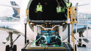 Aston Martin - Repülővel menti magyarországi hétvégéjét az Aston Martin