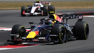Red Bull Racing - Isack Hadjar biztos volt benne hogy nem kap 8 tizedet Max Verstappentől