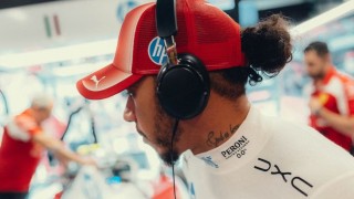 Ferrari - Meglepő hasonlóságra bukkantak Lewis Hamilton és George Russell között