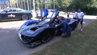 Red Bull Racing - Adrian Newey-val a volán mögött debütált a Red Bull brutális hiperautója  (videó)