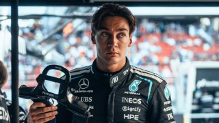Mercedes - Ennyi balszerencse után hogyan marad higgadt George Russell?