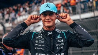 Russell hibátlan vezetéssel nyerte a zandvoorti sprintet Leclerc és Norris előtt