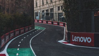 ÉLŐ F1-ES KÖZVETÍTÉS: Azeri Nagydíj - Első szabadedzés (LIVE)
