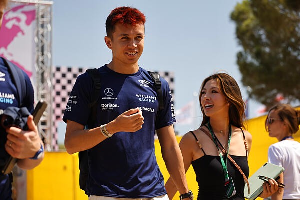 - Albon: Jó úton jár a Williams, de ez az út hosszú is