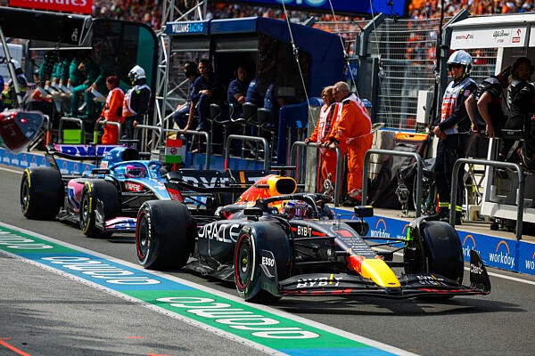 és  - Verstappen: „Ő minden idők egyik legjobb versenyzője!”