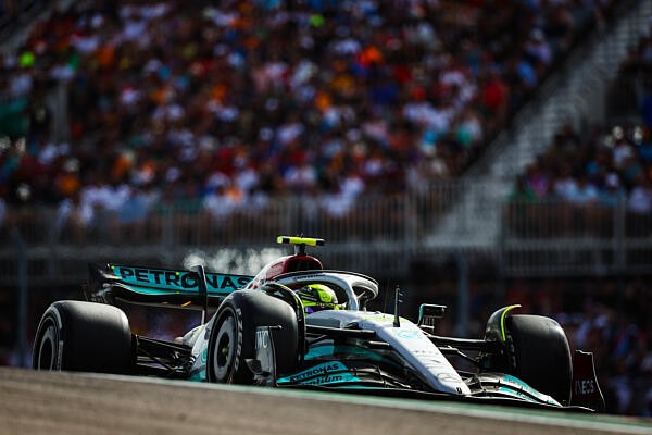  - Kiderült, miért volt gumihátrányban Hamilton az USA Nagydíj végén