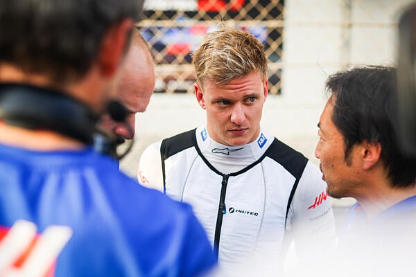 Wolff szerint Schumacher karrierje de Vrieséhez fog hasonlítani