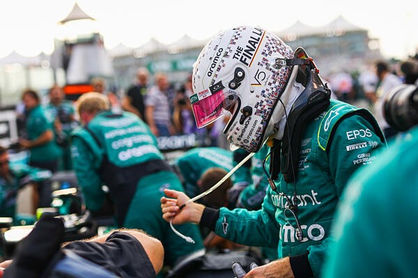 - Vettel: Kicsit üresnek érzem magam...