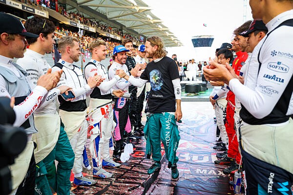  - Vettel: az abu dhabi ünneplés kétszer olyan nehézzé tette a visszavonulást