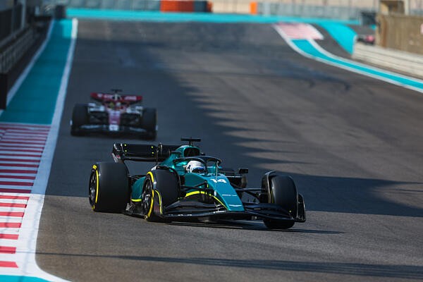 - Alonso máris felidegesítette a Mercedest?