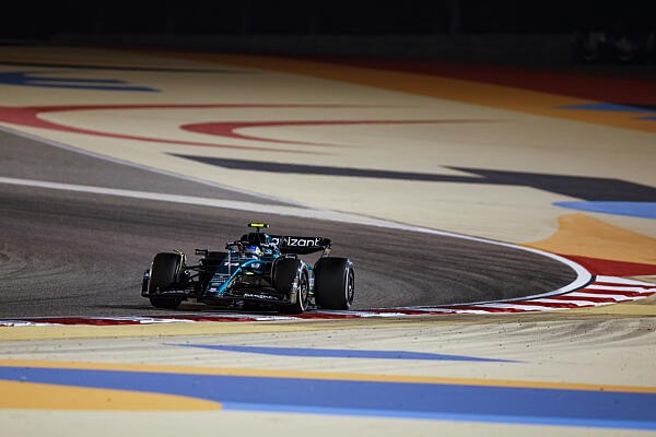 Új, még gyorsabb orvosi autót szállít a Forma-1-nek az Aston Martin