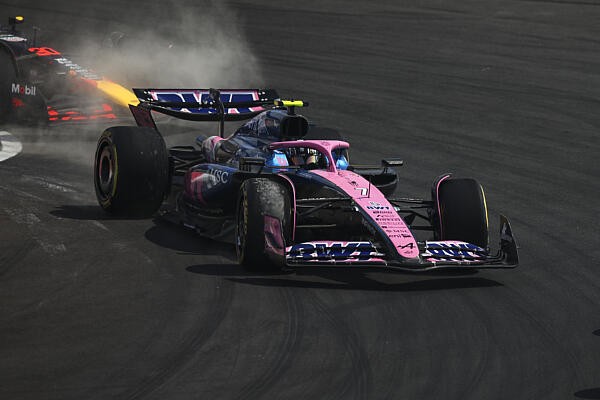  és  - Súlyos büntetés a Kínai Nagydíj sprintfutamán történt baleset után