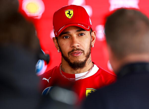  - A versenypályán kívül érte nagy blama Lewis Hamiltont