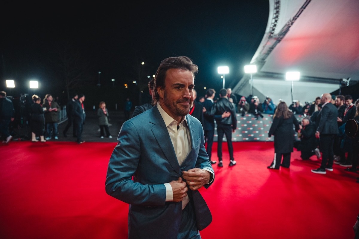 - Alonso szerint szinte teljesen új autót épített az Aston Martin