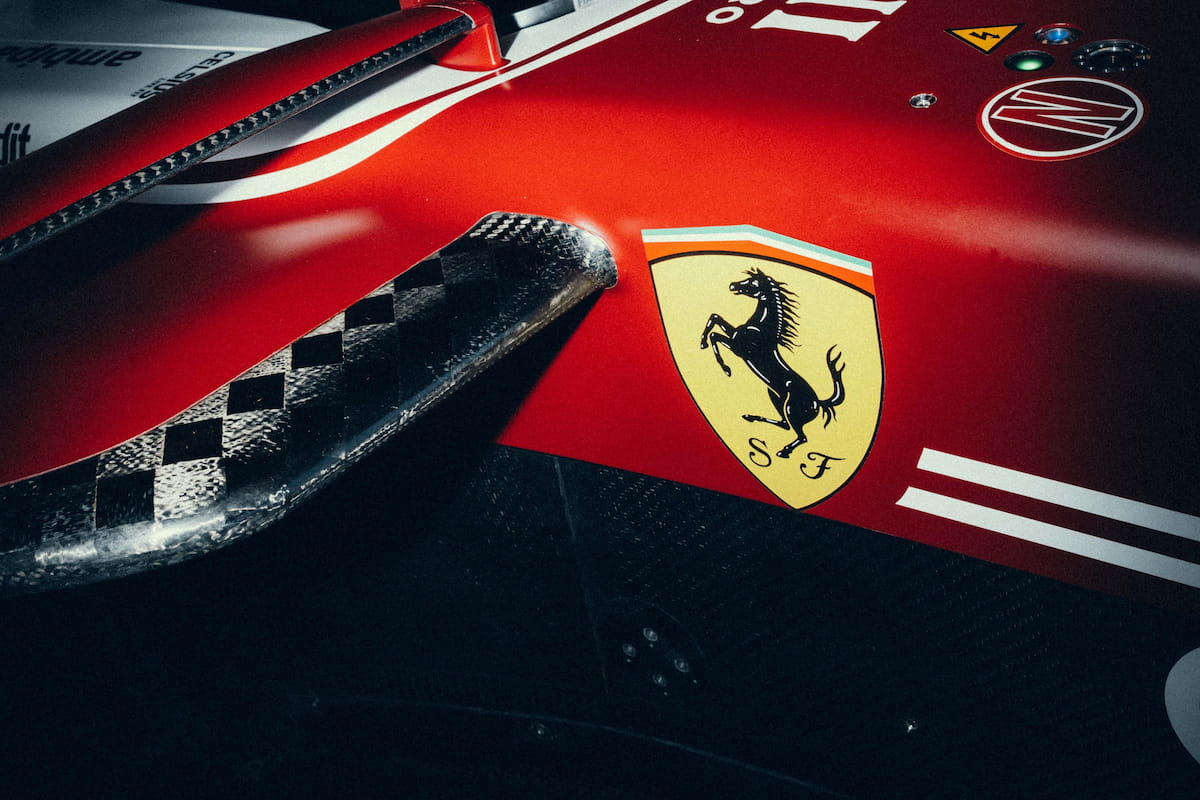 Ferrari - Ferrari: Bukás a tőzsdén és a pályán